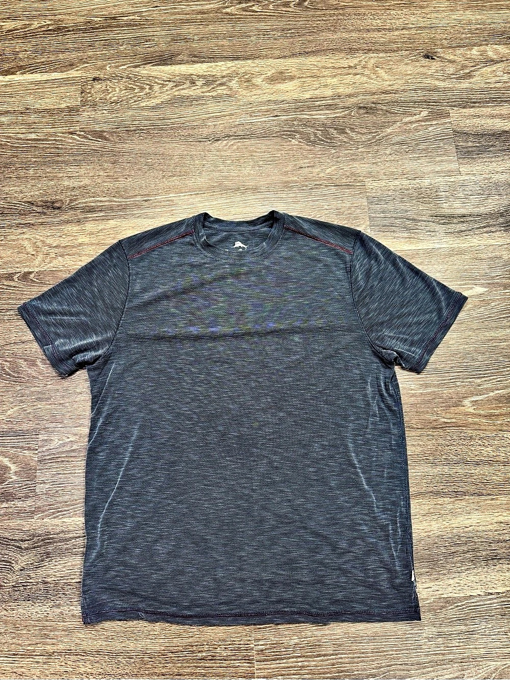 Tommy Bahama Men’s Medium Gray Tencel Performance Short Sleeve Shirt